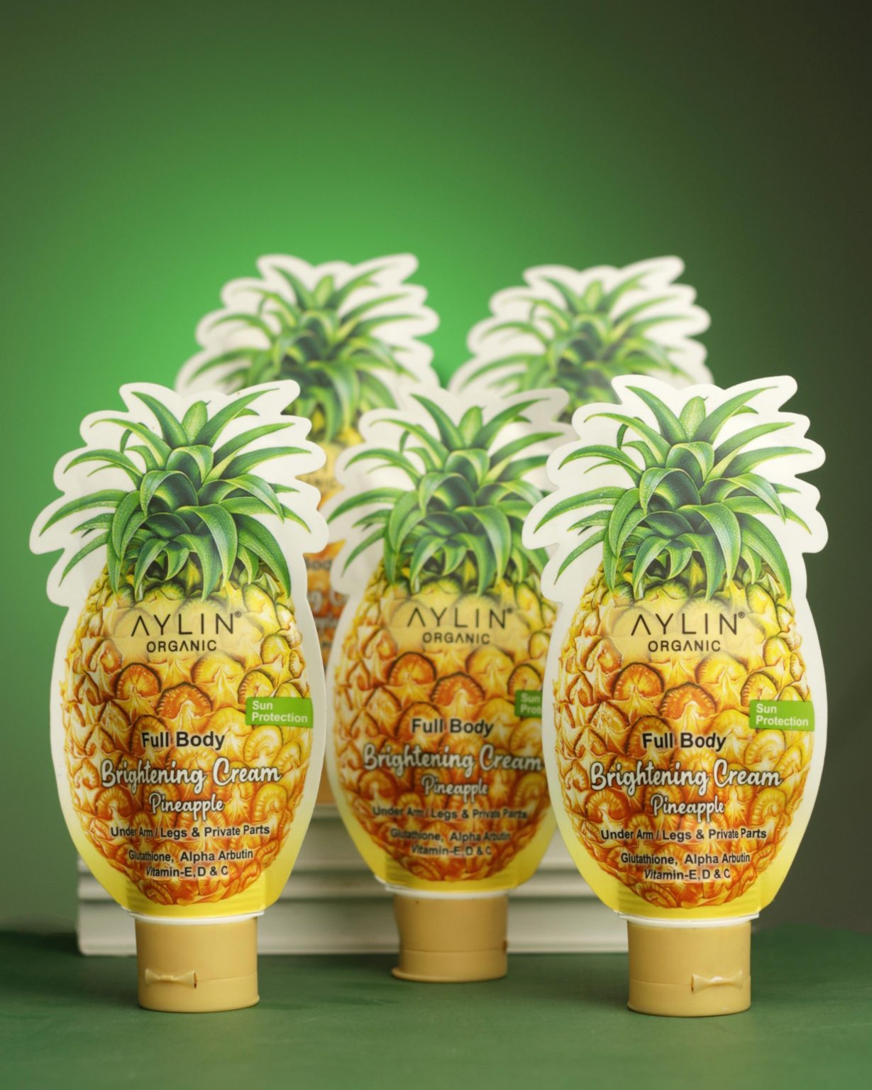 Pineapple Infused Skin Brightening Cream – Natural Glow & Even Skin Tone Formula 100 Ml